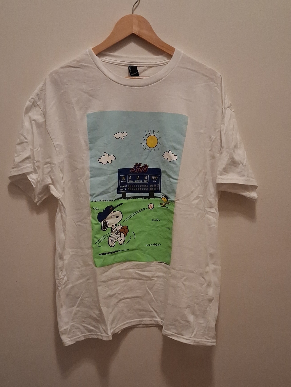 Peanuts Snoopy Mets Baseball Graphic Tee - White